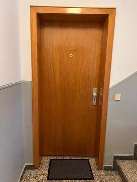 Wohnungseingangstür_1.OG_Rechts_WE_4 - Etagenwohnung mit 71,50 m² in Gummersbach / Strombach zum Kaufen