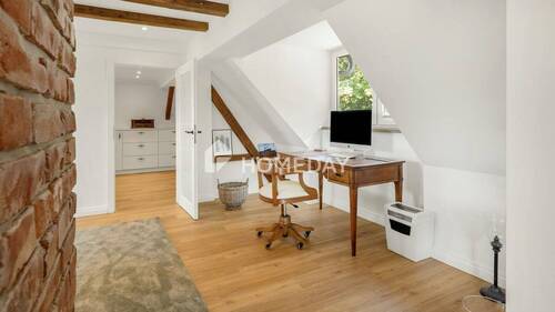 1. OG Wohnzimmer 3 - 