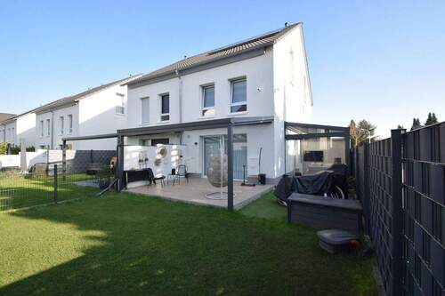 Gartenansicht - 5 Zimmer Doppelhaushälfte zum Kaufen in Rodgau