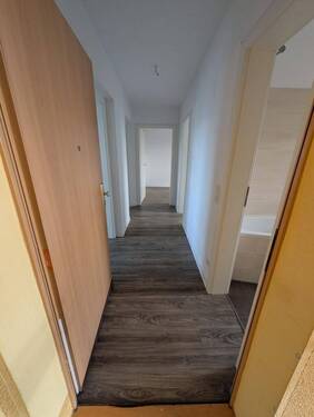 Bild 3 - 4 Zimmer Etagenwohnung zur Miete in Schkeuditz