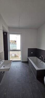 Bad - Etagenwohnung mit 83,20 m&sup2; in Aachen zur Miete