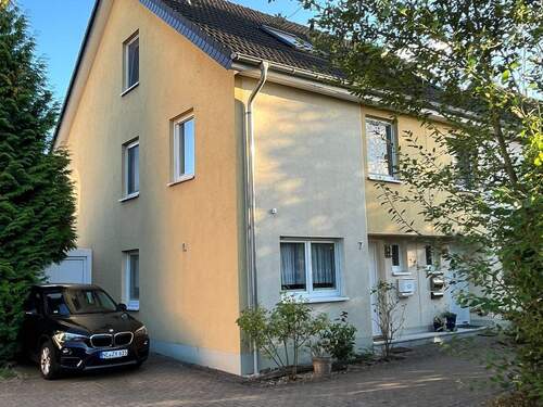 Ansicht - Einfamilienhaus mit pflegeleichtem Garten