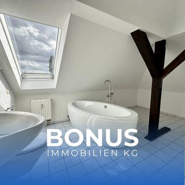 Titelbild - Familienpaket: Zwei DG-Wohnungen (5 Zi., ca. 111 m²) im Denkmalhaus!