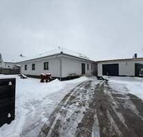 Modernes Einfamilienhaus mit zwei Doppelgaragen in ruhiger Lage - Uthleben