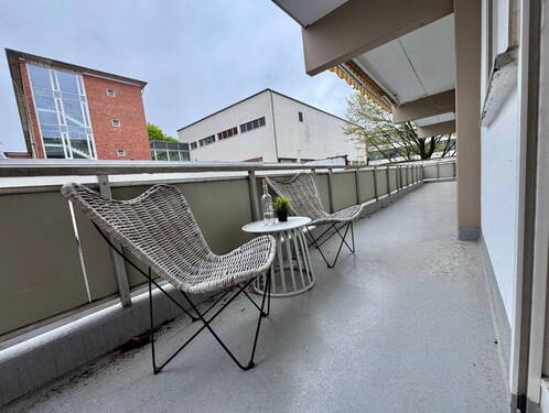 Balkon über alle Zimmer - Etagenwohnung mit 77,00 m&sup2; in Köln zum Kaufen