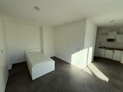 Viele Staumöglichkeiten - 1 Zimmer Etagenwohnung in Augsburg