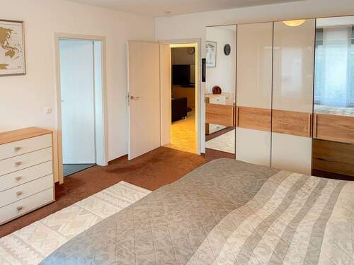 Schlafzimmer 1 mit Klima EG - 