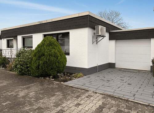 Außenansicht - 5 Zimmer Bungalow in Köln / Pesch