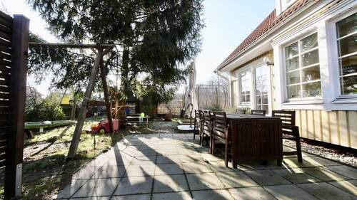 Terrasse im Garten am Haus - 