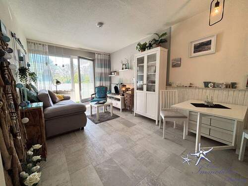 Heller Wohnbereich 1.0 - 1 Zimmer Etagenwohnung zum Kaufen in Schönberg