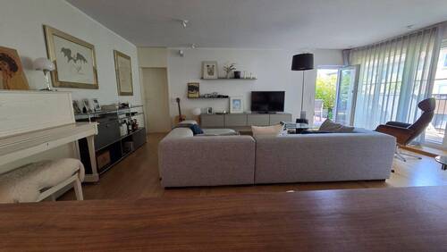 Wohnzimmer - 3 Zimmer Etagenwohnung zum Kaufen in Frankfurt