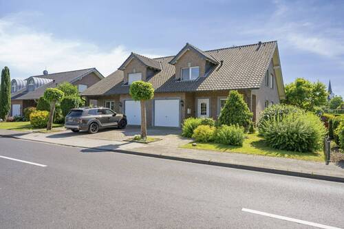 WWW.BOUWENS.DE - Gepflegtes Zuhause mit viel Platz für die ganze Familie in Gangelt!