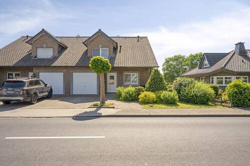 WWW.BOUWENS.DE - 4 Zimmer Doppelhaushälfte zum Kaufen in Gangelt