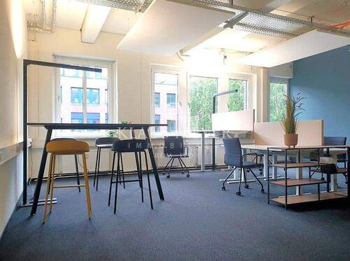 im Musterbüro - 