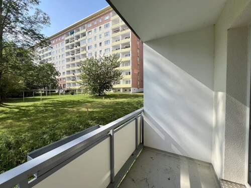 Loggia - 3 Zimmer Etagenwohnung zur Miete in Chemnitz