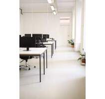 Büro in Kreuzberg mit Loft-Atmosphäre und Wohnküche - All-in-Miete - Berlin