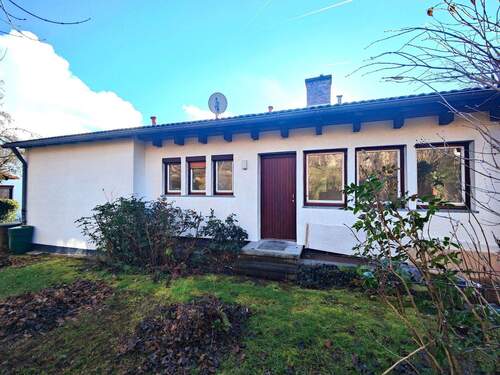 Hausrückseite - 6 Zimmer Mehrfamilienhaus, Wohnhaus zum Kaufen in Coburg