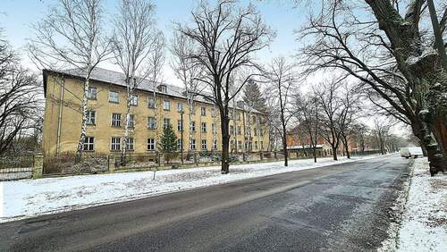 Blick auf das Objekt - Ehemaliges Verwaltungsgebäude mit dazugehörigem Nebengebäude in Frankfurt (Oder)
