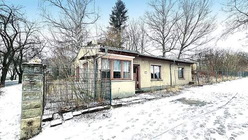 Blick auf das Wachgebäude - Büro zum Kaufen in Frankfurt (Oder)