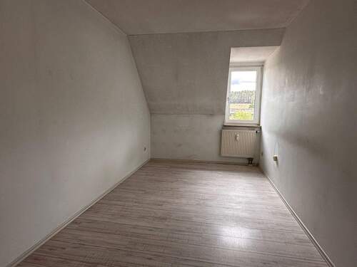 Platz für Büro oder als Ankleide - 