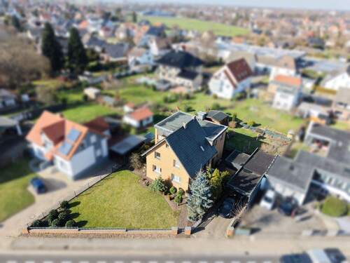 Außenansicht - Ein Haus, das Freiheit messbar macht - So fühlt sich Großzügigkeit an!