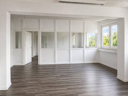 Büro - Attraktive Bürofläche in zentraler Lage von Seligenthal - modern, großzügig und mit Blick ins Grüne
