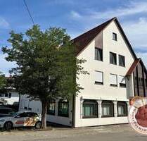 Wohnkomfort auf 3 Zimmern in Dotternhausen: Zeitlos eingerichtet mit sonnigem Balkon