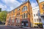 Hausansicht.jpg - 179 m² Praxis- oder Bürofläche im Ärztehaus in GP-Zentrum
