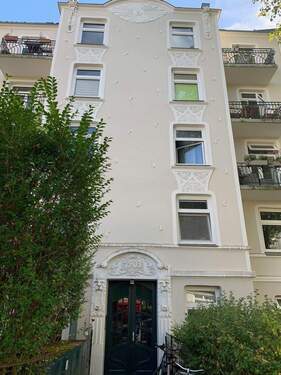 Attraktive Fassade - 2 Zimmer Etagenwohnung zum Kaufen in Hamburg