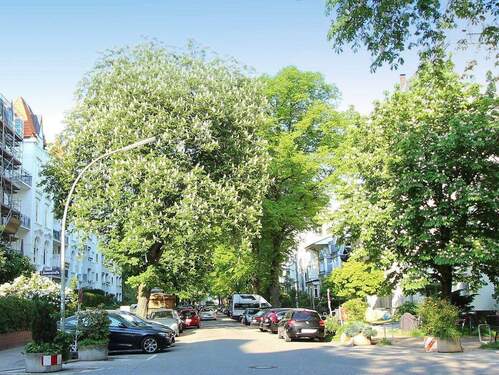 Blick in die Straße - Etagenwohnung mit 70,50 m&sup2; in Hamburg zum Kaufen