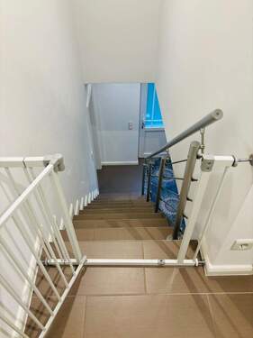 1f14b950-7928-4983-93ec-ad9d429f4e05.jpg - 