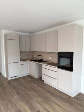 Küche (spiegelverkehrt) - 3 Zimmer Etagenwohnung in Schleswig