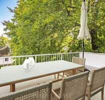 Toplage am Isarhochufer: Lichterfüllte, renovierte 2-Zimmer-Wohnung mit Dachterrasse - München Untergiesing-Harlaching