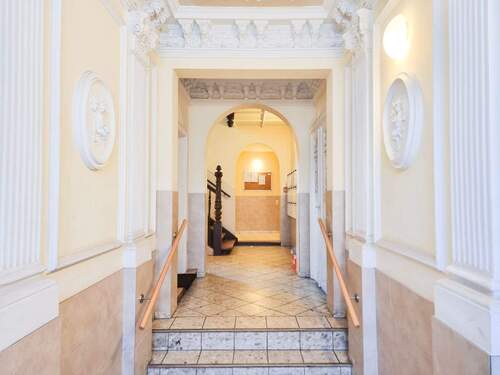 Hausflur - 1 Zimmer Etagenwohnung zum Kaufen in Leipzig