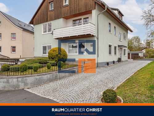 Außenansichttelbild - Großzügige 4-Zimmer-Eigentumswohnung mit Kamin und Balkon in Selb-Plößberg