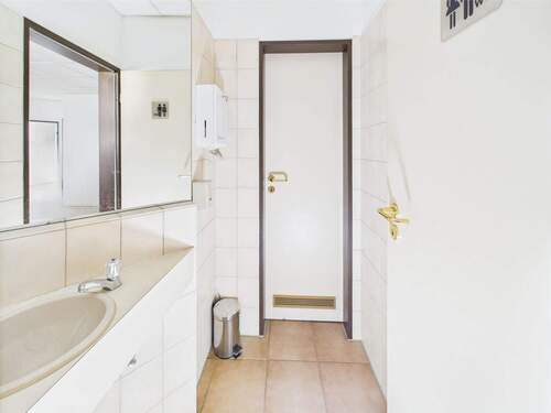 Gäste-WC (aktuell WC 1) - 