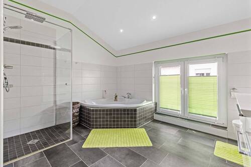 Großes Badezimmer - 