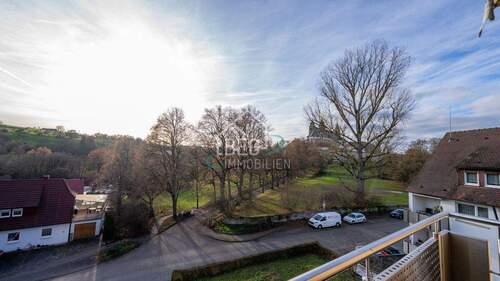 Aussicht Balkon - 5 Zimmer Etagenwohnung zum Kaufen in Schwäbisch Hall / Steinbach
