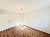 Großes WG Zimmer 2 - 2 Zimmer Etagenwohnung zur Miete in Nürnberg
