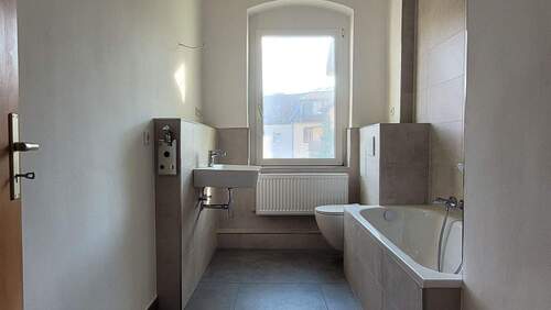 Bad - 3 Zimmer Etagenwohnung in Meißen