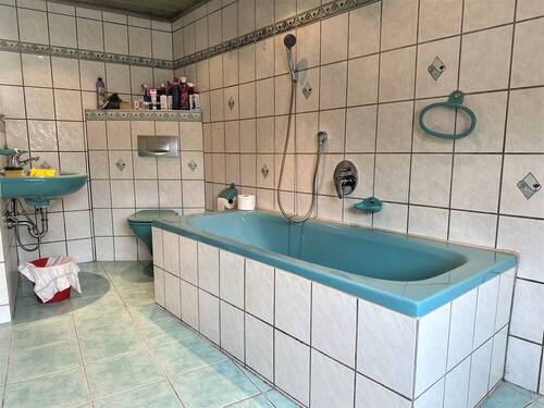 Bad/WC - 2 Zimmer Einfamilienhaus in Mörnsheim