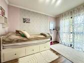 Schlafzimmer 3 - Mehrfamilienhaus, Wohnhaus mit 180,30 m² in Wächtersbach zum Kaufen