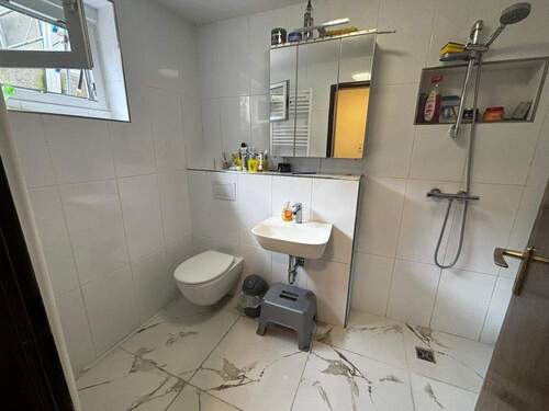 Bild 2 - 5 Zimmer Mehrfamilienhaus, Wohnhaus zum Kaufen in Contwig