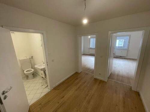 Flur - Etagenwohnung mit 49,00 m&sup2; in Wuppertal zur Miete