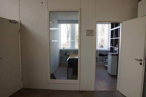 Büro 4 - 