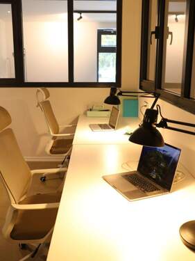 Schreibtische, höhenverstellbar - Büro in Todendorf zur Miete