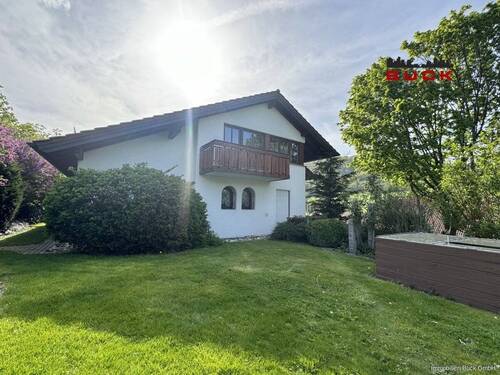 Hausansicht Ost - 8 Zimmer Einfamilienhaus in Deggingen