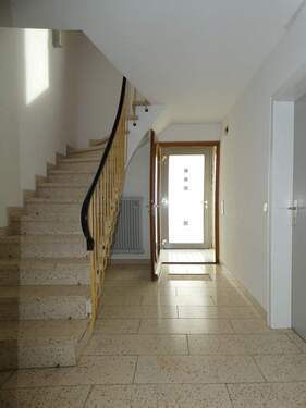 Treppenhaus UG -> EG - 