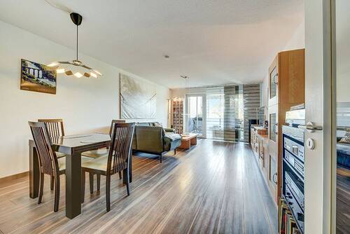 Wohn-/Essbereich - 3 Zimmer Etagenwohnung zum Kaufen in Meerbusch