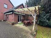 Hinteransicht mit Terrasse (4) - 